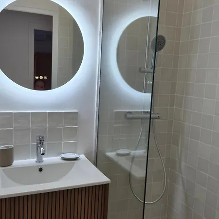 T2 Neuf 4p, Clim, 250m Plage, Parking Prive Devant Le Appartement